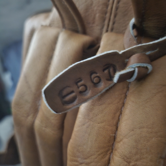 Classic Brown Leather Backpack - Picture 5 of 9